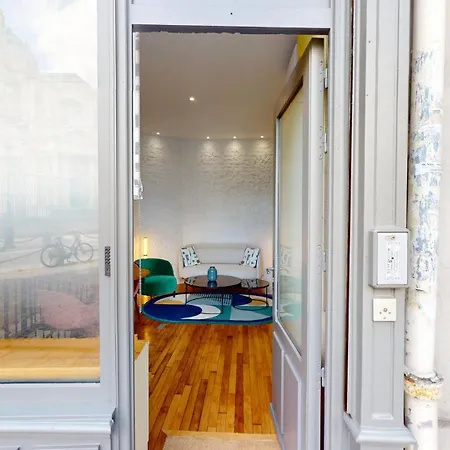 Parisian In The Latin Quarter's Heart Apartment *